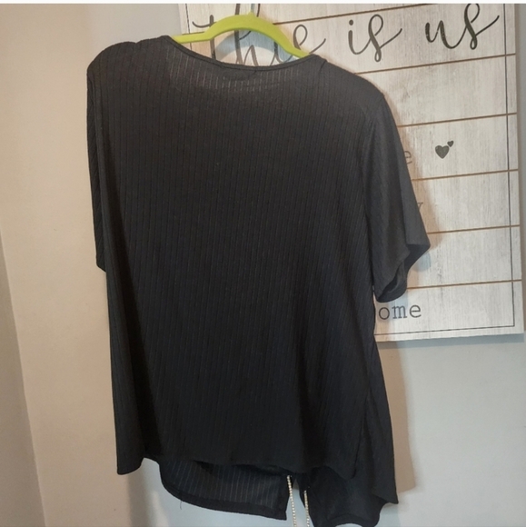 🍂🍁NWOT LOVE J DIAMOND LACE UP TOP SIZE 3X - Picture 6 of 6